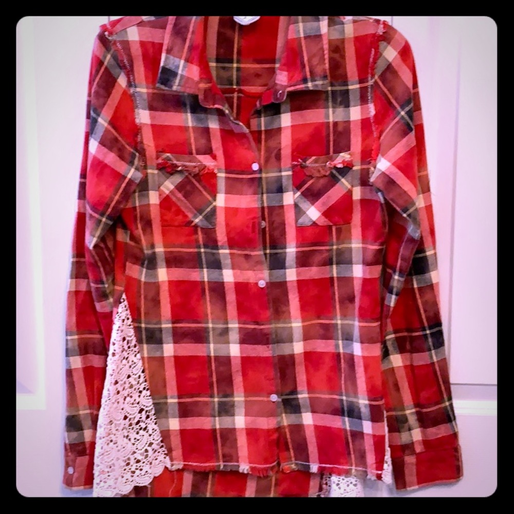 WHITE CROW flannel with lace inserts